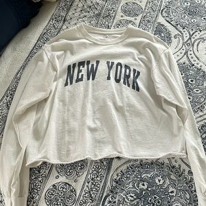 brandy melville new york long sleeve one size
